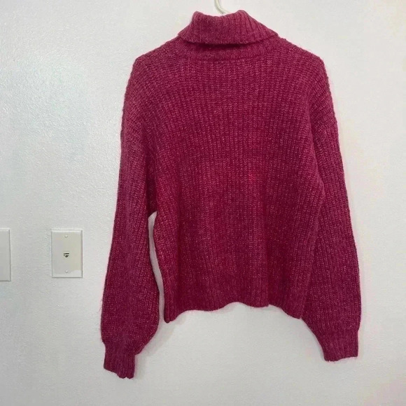 Old Navy Pink Chunky Sweater - Picture 6 of 6